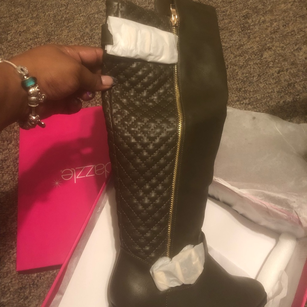 Gorgeous Riding Boots - Picture 2 of 5